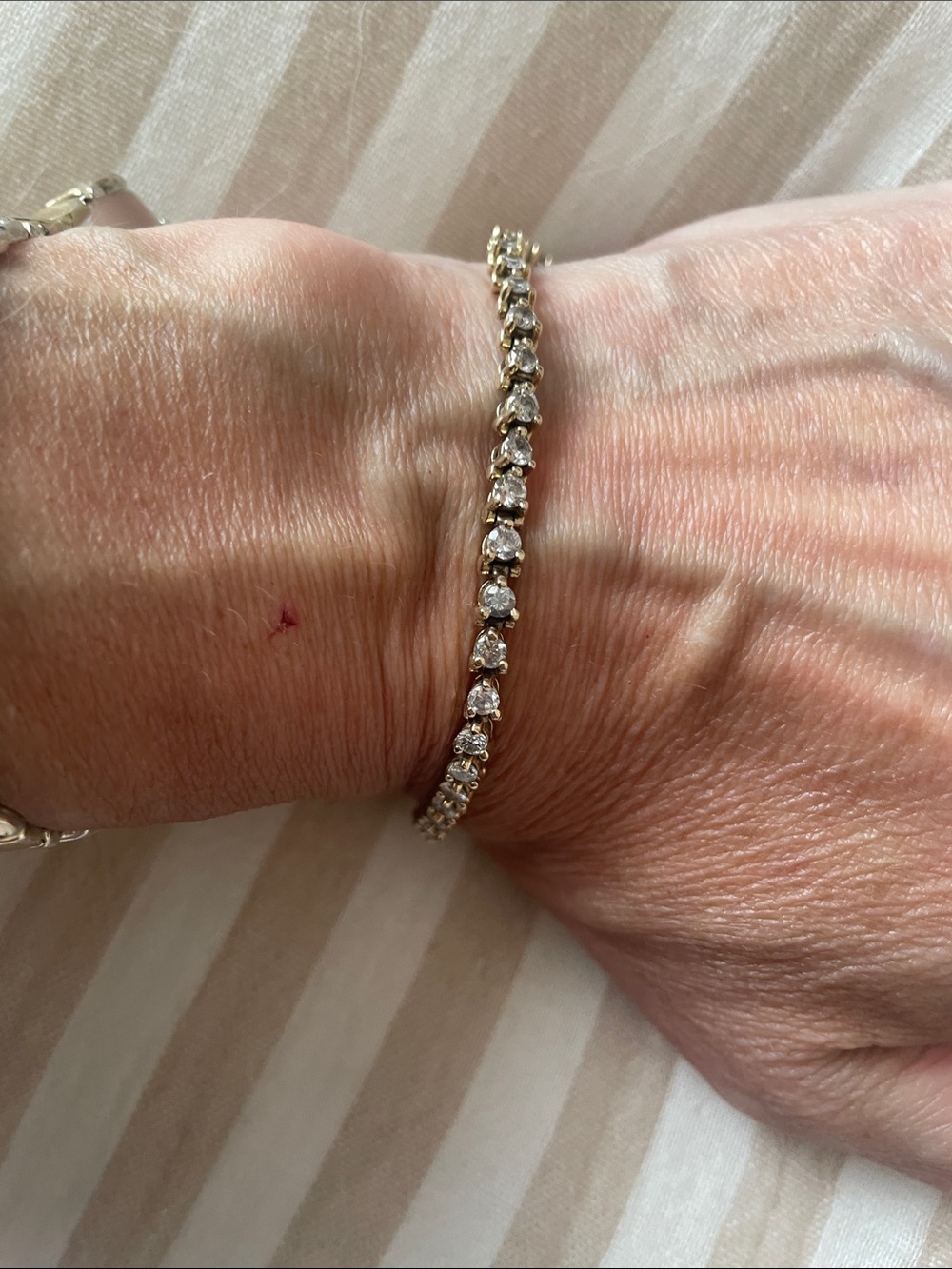 ESTATE-14K Yellow Gold Diamond Tennis Bracelet with Clear Stones Size 7.5.